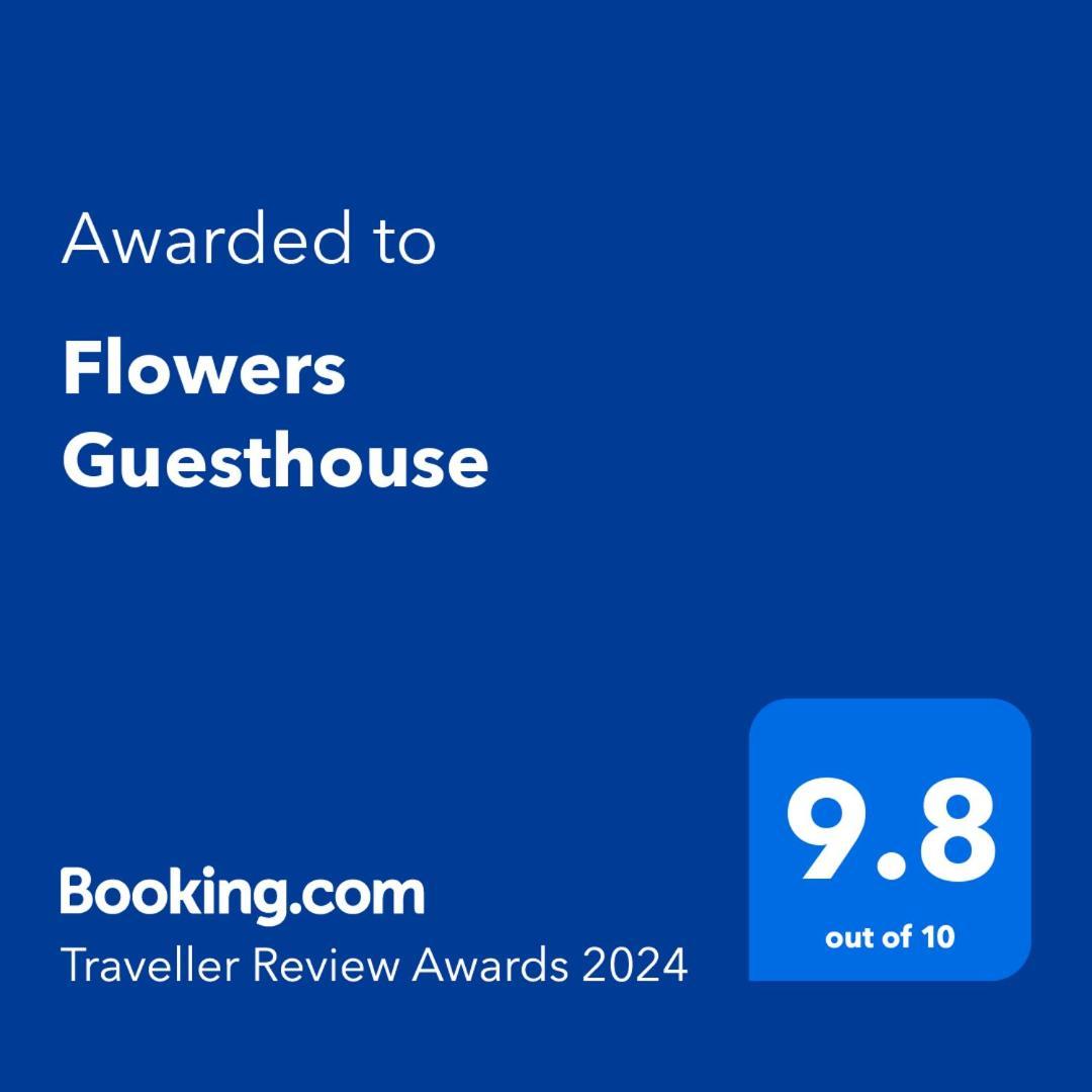 Flowers Guesthouse Tirana Exterior photo