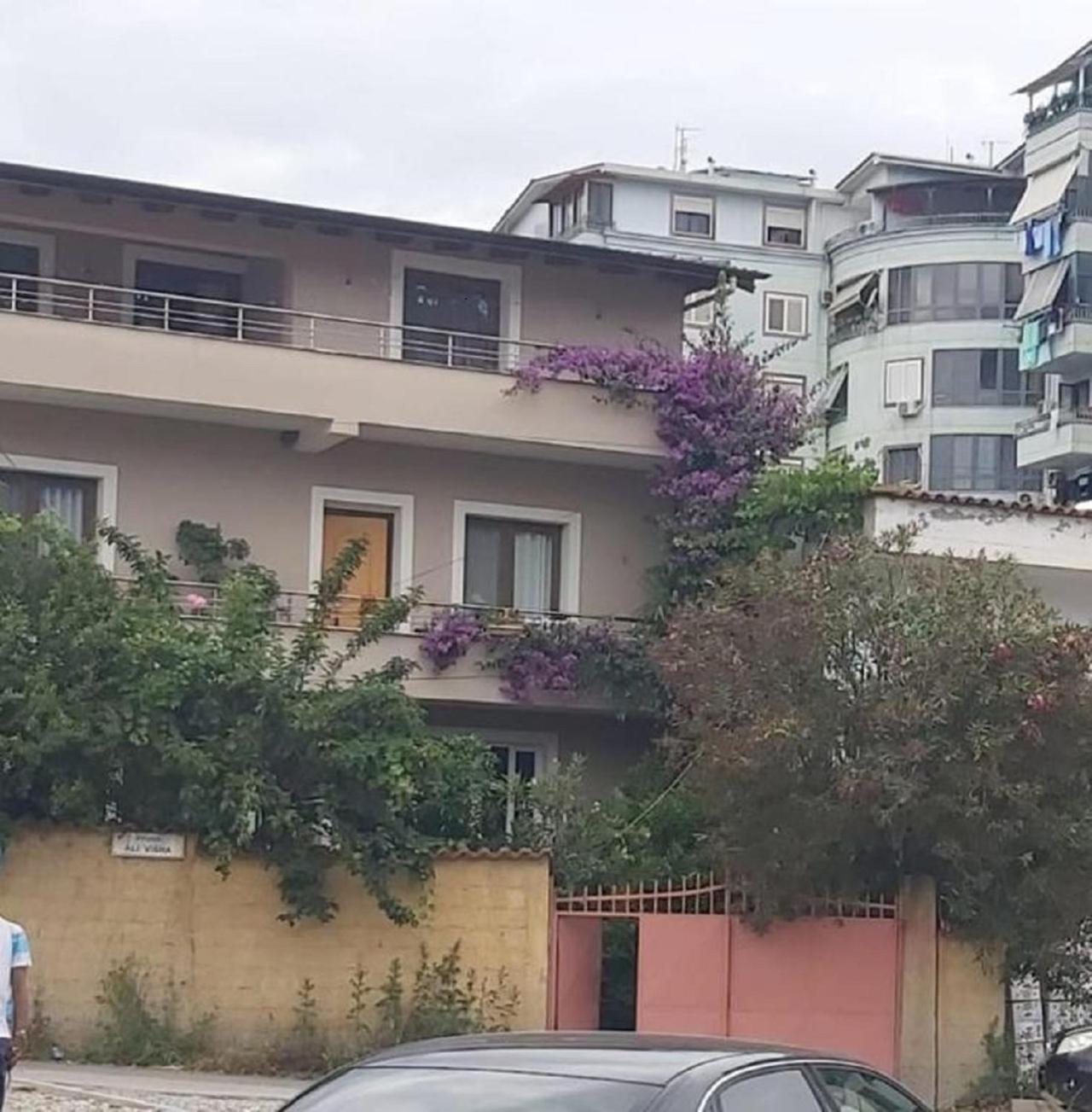 Flowers Guesthouse Tirana Exterior photo