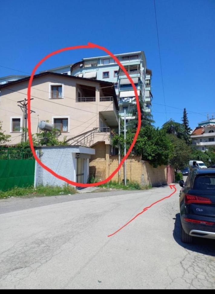 Flowers Guesthouse Tirana Exterior photo